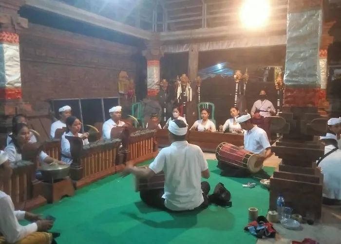 Umah Desa Banjarangkan